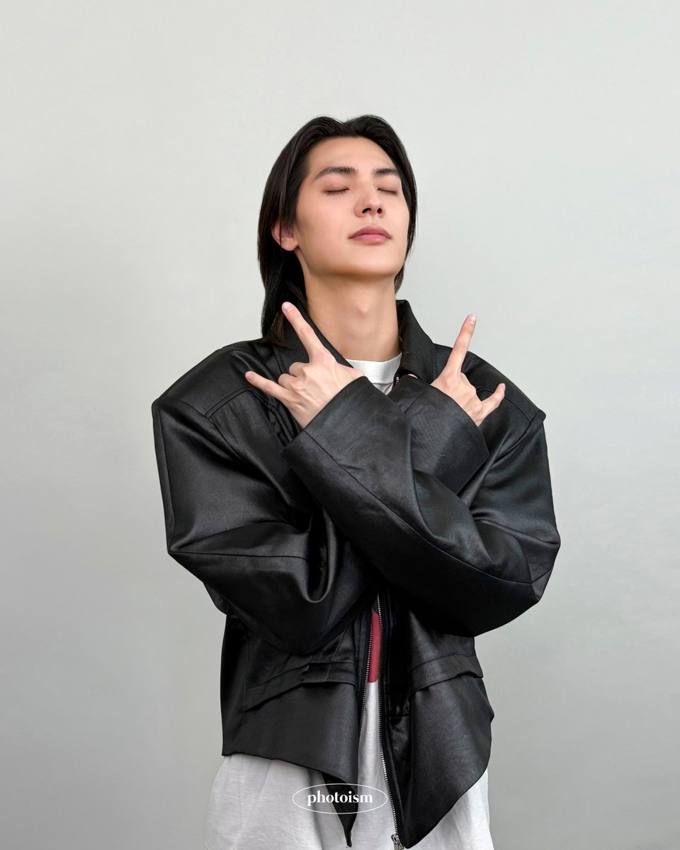 PHOTOISM BEHIND tweet media