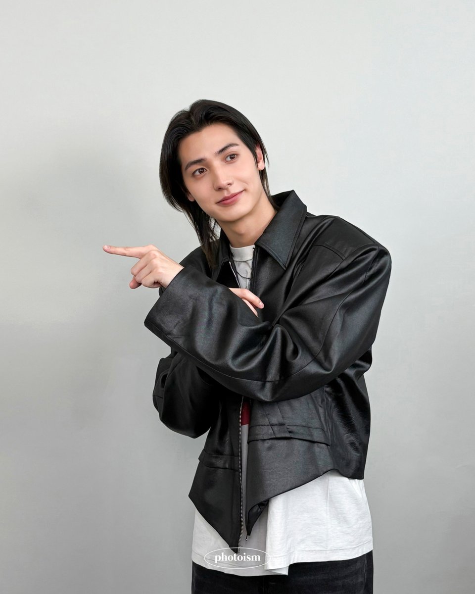 PHOTOISM BEHIND tweet media