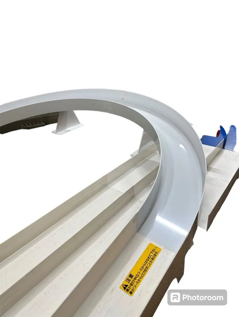 7/11 RSK Vol.3フルフラットレイアウトはこちら！
目指せ23秒台！
🟨スタート位置
🇫🇷ラップタイマー
🟥🟦20度バンク
バーニングチェンジャーはZENITH製

200,13m
 #RSK
 #RAOHCUP