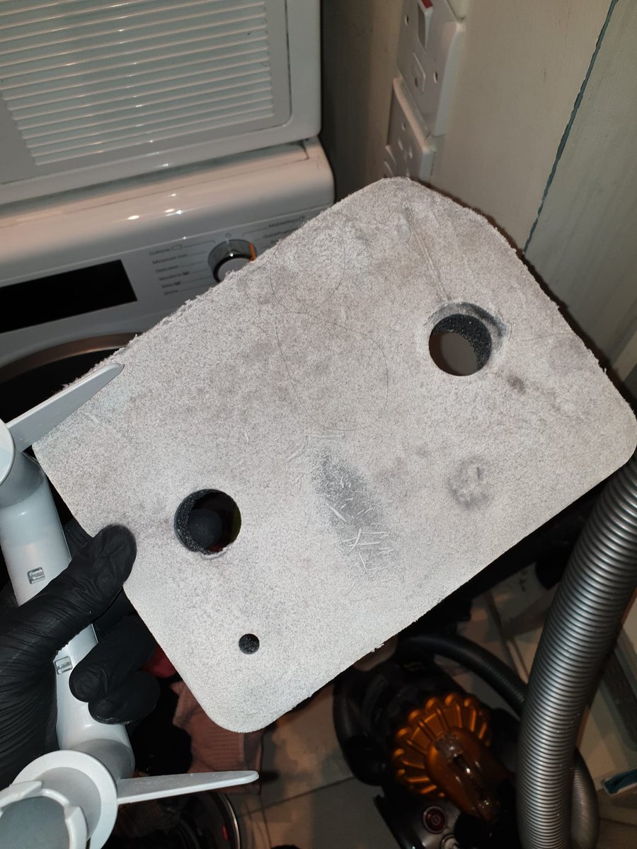 DomesticLimited's tweet image. Our engineers repaired a Miele tumble dryer in West London that was overheating due to poorly maintained filters. Filters replaced, fully tested &amp;amp; back running safely.

📞 01895 673561

🌐 domesticrepairs.ltd.uk/tumble-dryer-r…

#DomesticRepairs #Miele #Dryer