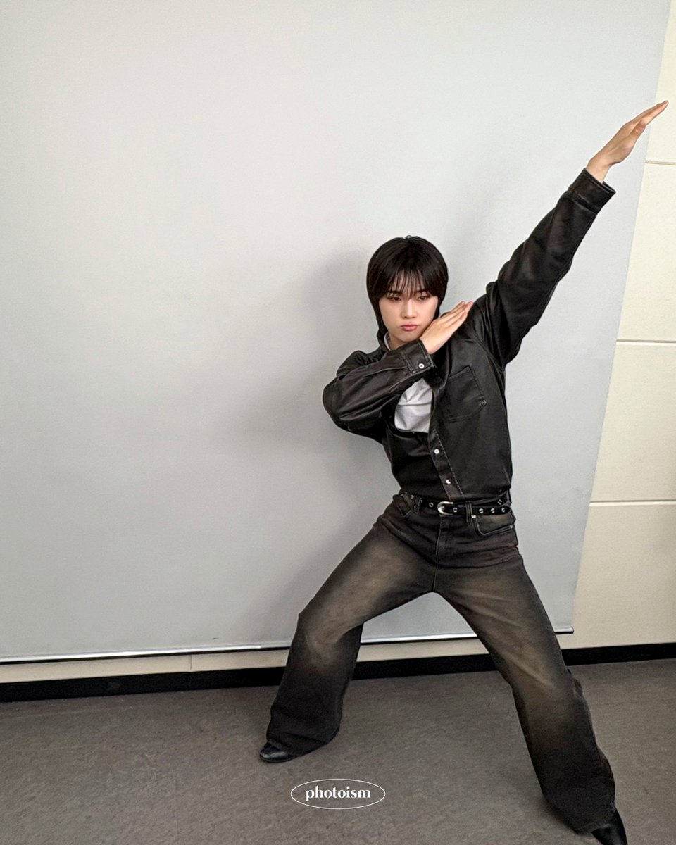 PHOTOISM BEHIND tweet media