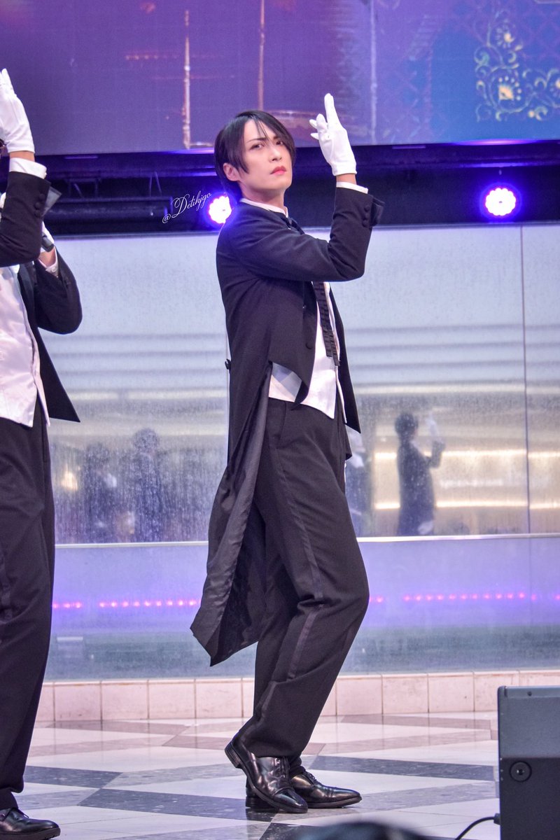 Detikjgo's tweet photo. ☆* Apothéose ☆* ReleaseConcert 

#執事歌劇団
#執事喫茶swallowtail
#古谷
#カメラ https://t.co/rsYLofgjDt