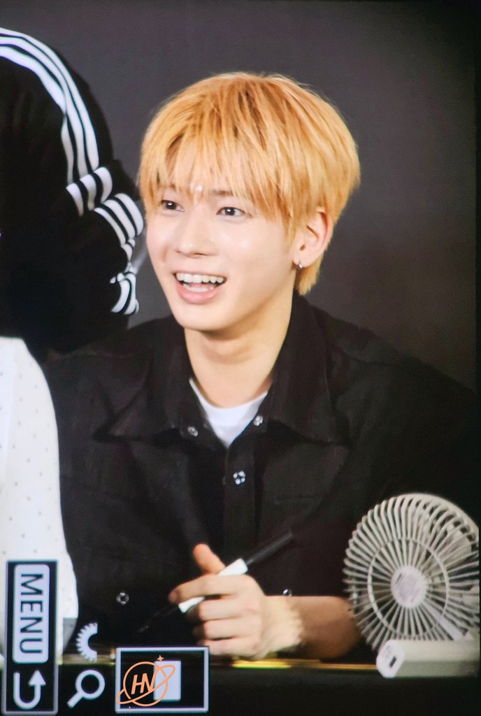 Hyuniverse tweet media