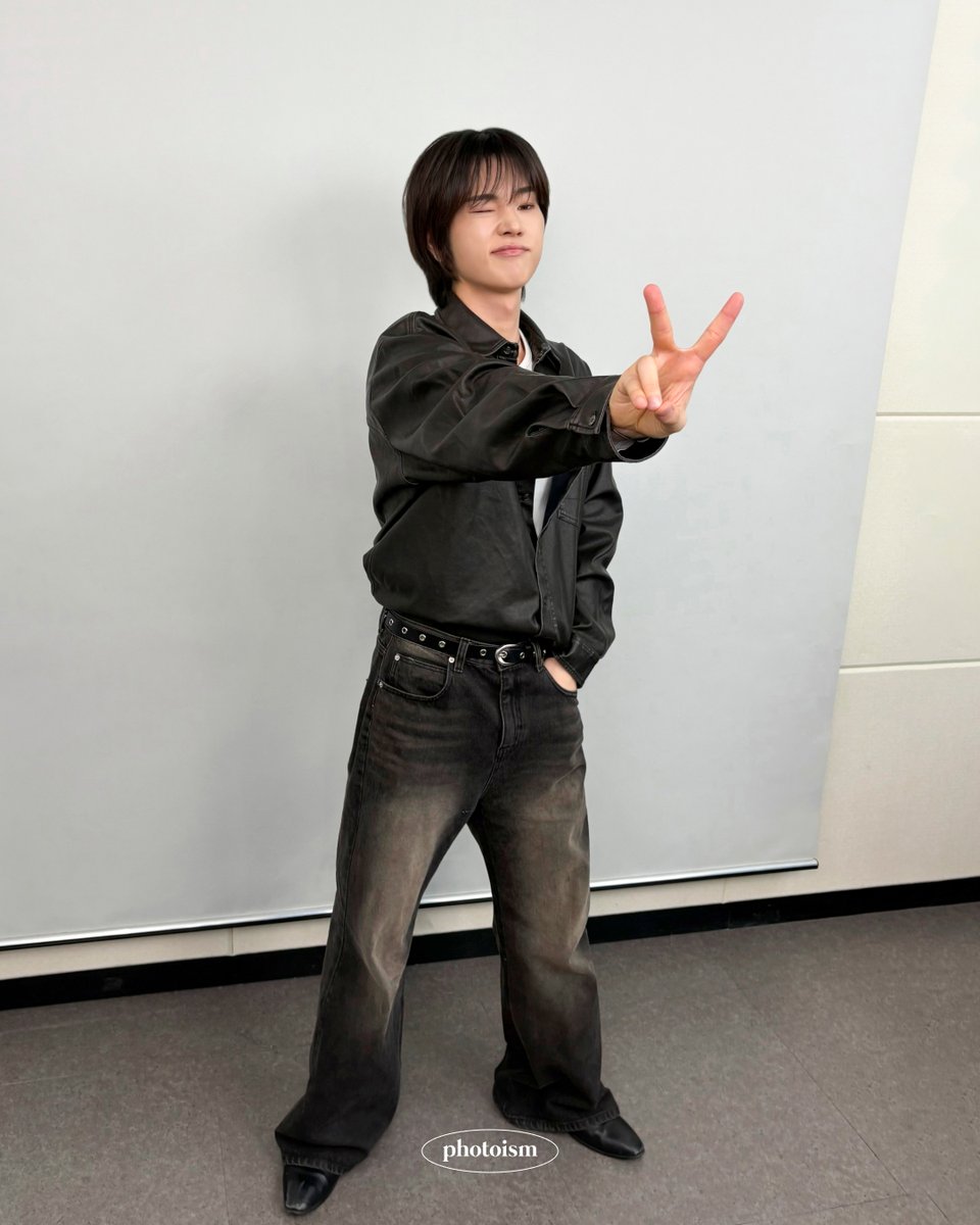 PHOTOISM BEHIND tweet media