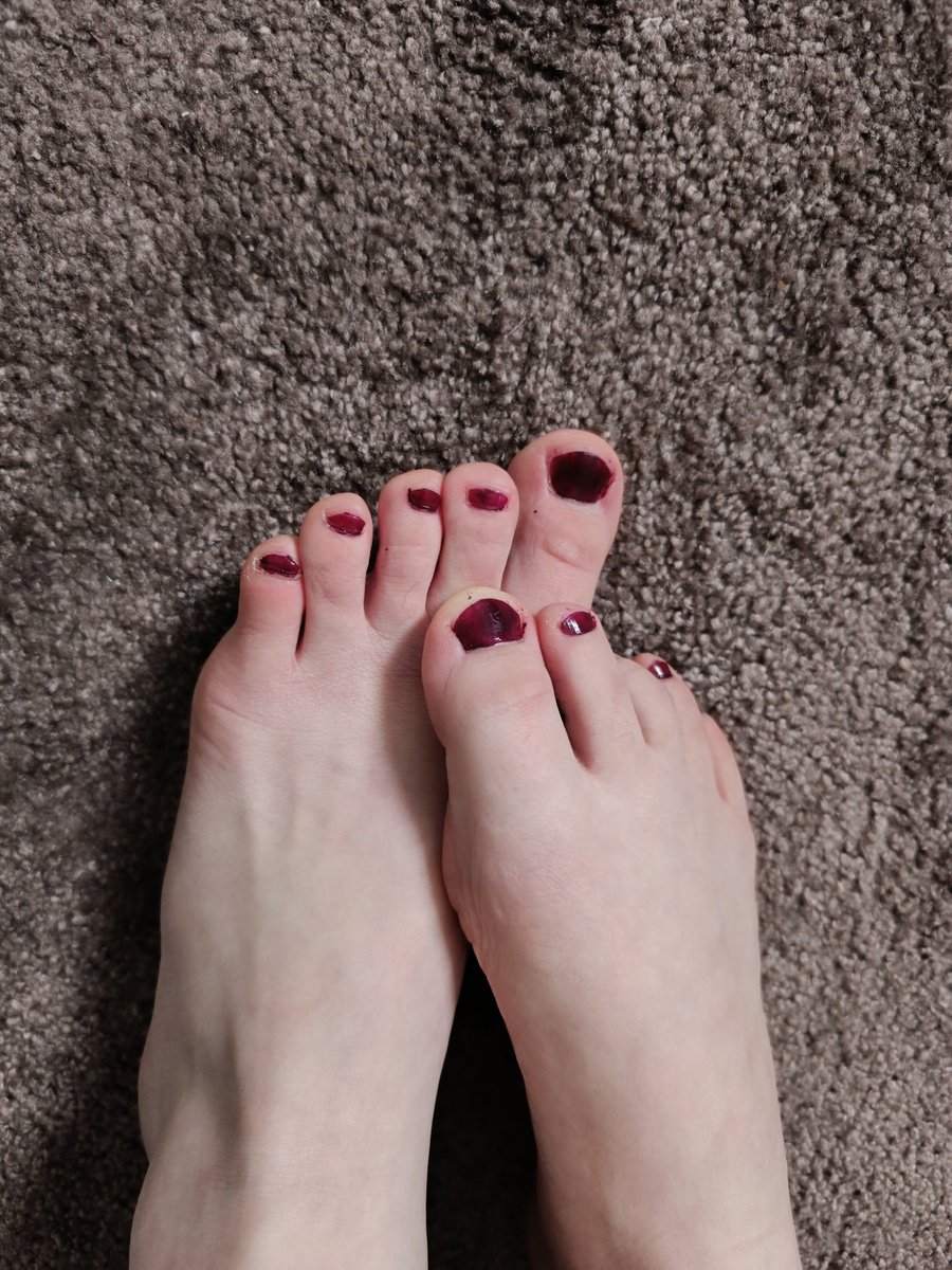 kat_pics1's tweet photo. @HSoless my freshly done toesies 😘 https://t.co/pAVWwrGX9V