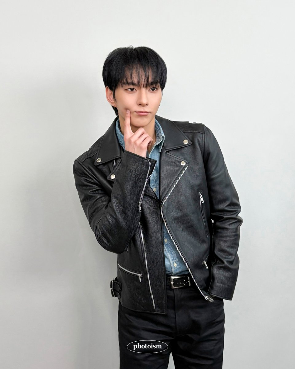 PHOTOISM BEHIND tweet media