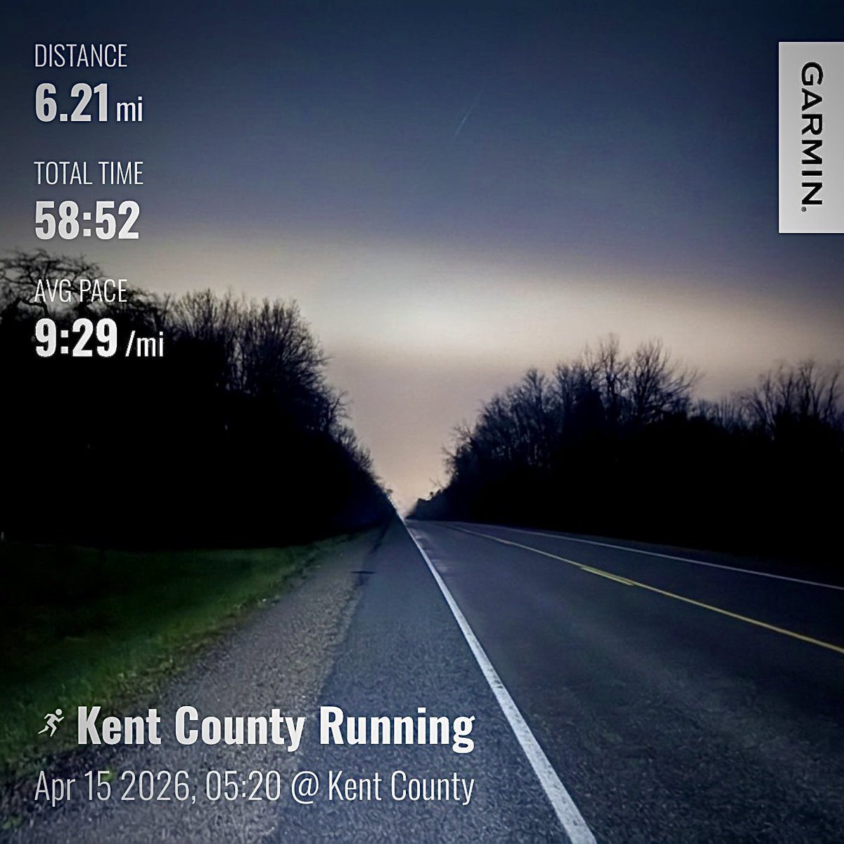 CJRomig's tweet image. “Some people walk in the rain, others just get wet.”
— Roger Miller

Super chill 10K in the rain and the lightning!
#MorningRun #10K #StormChaser