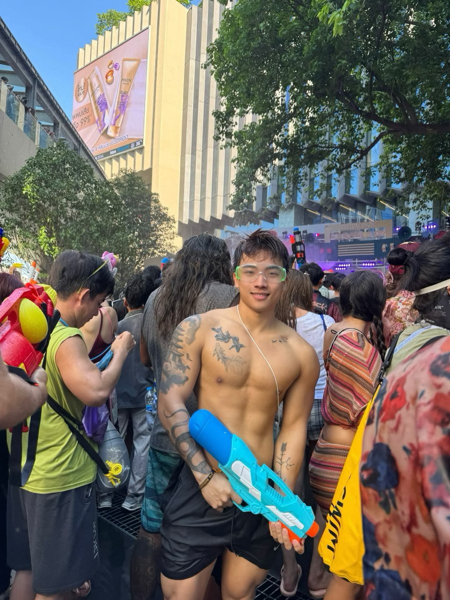 MyPhBoysLove's tweet image. Lee chan at #songkran #songkran2026

#asian #men #filipino #pinoy #collab