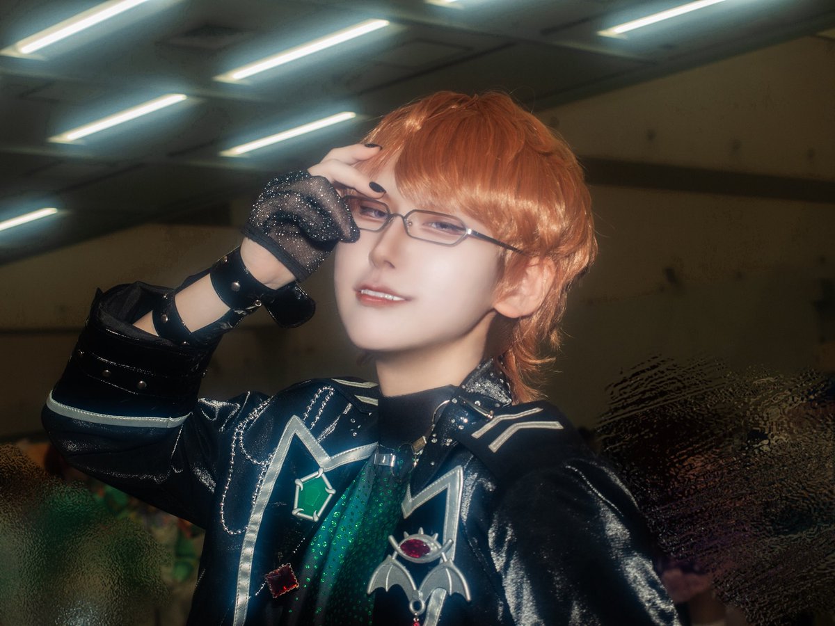 cos  /  enst!!  /  椚章臣  📞😈
⚠︎年越し

『   ほら、視線が逸れてますよ？    』

 #アコスタ池袋