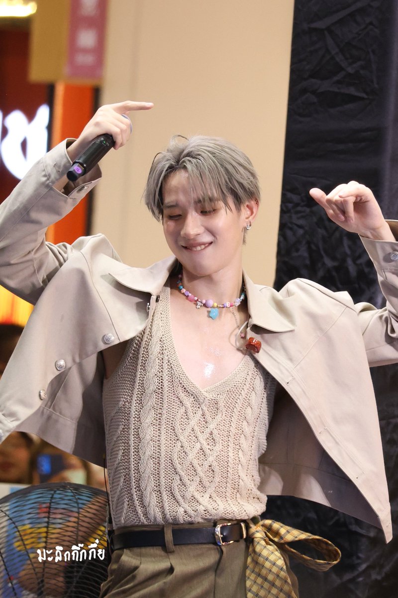 มะลึกกึ๊กกึ๋ย tweet media