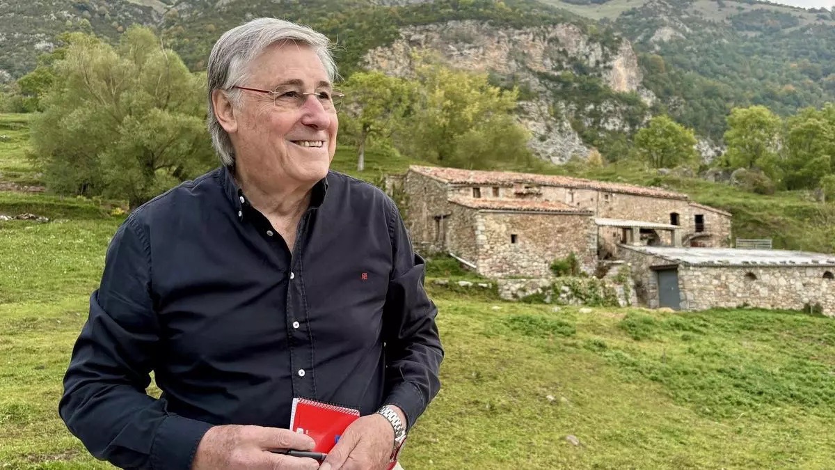 laveudesantjoan's tweet photo. 📕 Salvador @VergesCubi situa a Ogassa una novel·la feta de records, dolor i llibertat

Vergés estarà presentant 'La casa de l'esllavissada' (@Viena_Edicions) dissabte a Sant Joan (18 h), després del veredicte del XVI Certamen Literari Joan Maragall

https://t.co/R8Q6y67OAi https://t.co/8jlLToLOAs