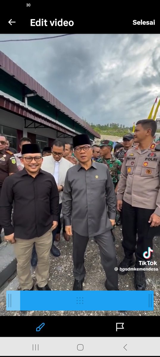 KEHADIRAN KOPERASI DESA MERAH PUTIH di desa-desa menjadi pengungkit percepatan kesejahteraan desa. Bangun Desa Bangun Indonesia
<a href="/YandriSusanto27/">Yandri Susanto</a>
<a href="/KemensetnegRI/">Sekretariat Negara</a>
#BPSDMKementerianDesaPDT
#KDMPMensejaterakanMasyarakatDesa
#KerjasamaKDMPdanBUMDesa
#KerjaPendampinganDesaBerdampak
#TPP