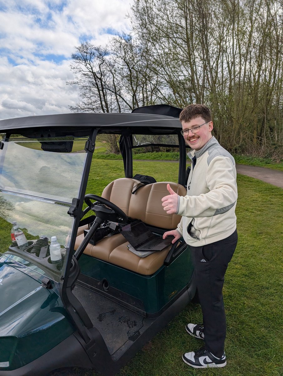LiamKew_'s tweet photo. Let's go golfing https://t.co/lDR5jm60Tp