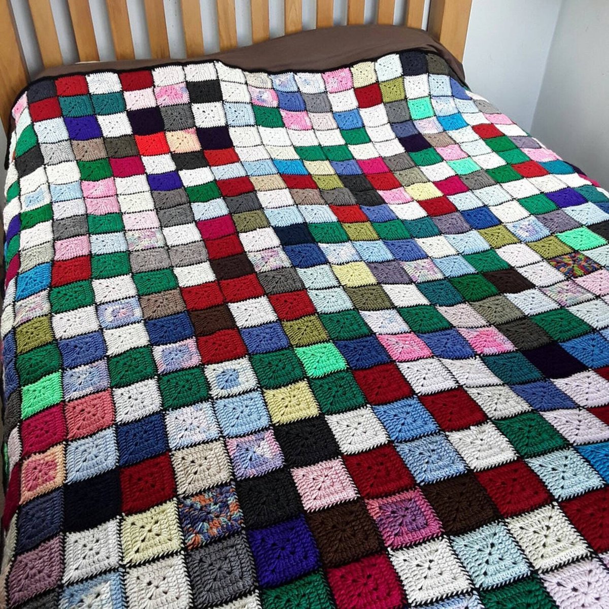 knittingtopia's tweet image. Experience the warmth and comfort of a Crocheted Granny Square Patchwork Blanket. Adorn your king-sized bed with this vintage style, traditionally designed masterpiece.
knittingtopia.etsy.com/listing/170482…
#etsy #grannysquareblanket #vintagestyle #crochet #craftbizparty #MHHSBD
