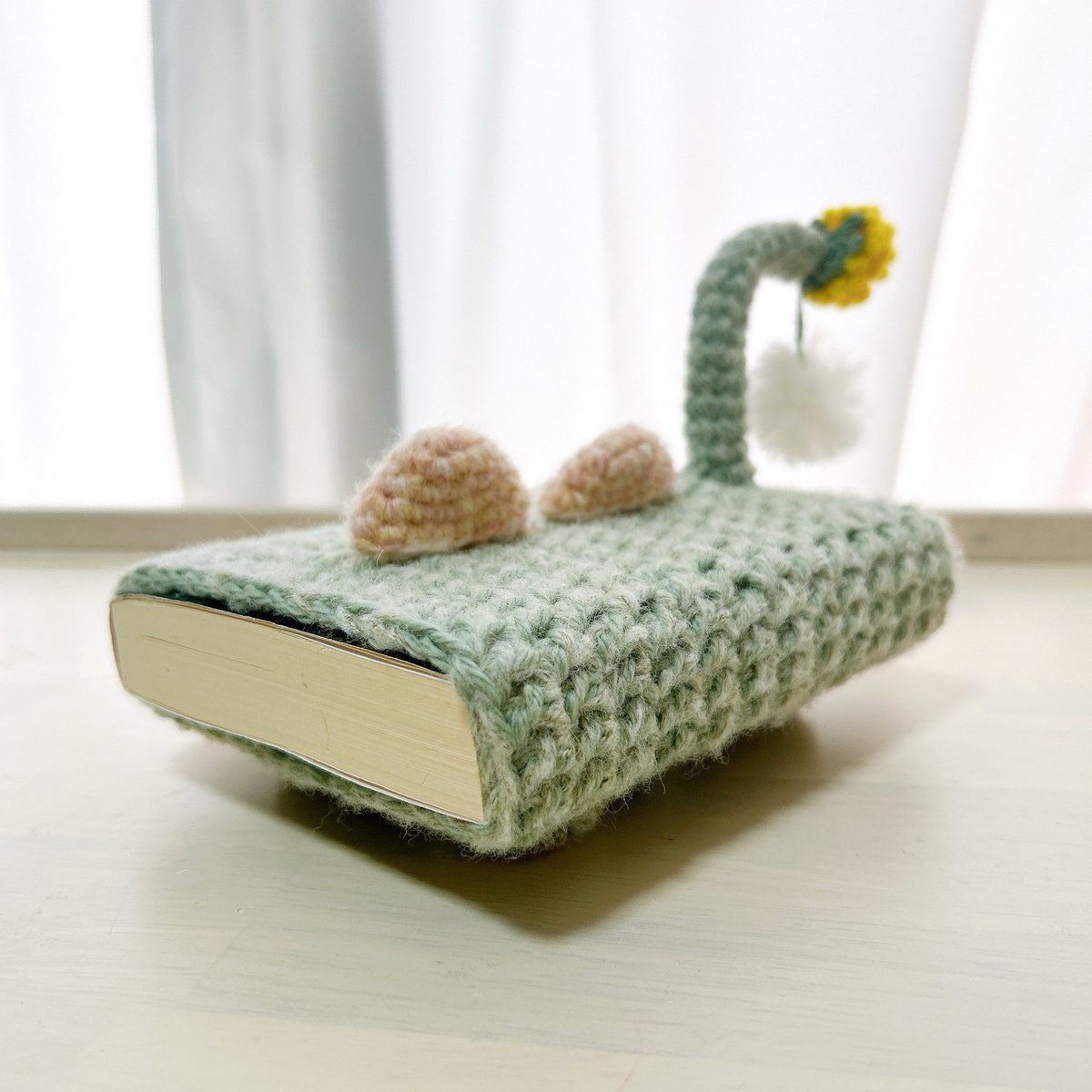 tokia_handmade's tweet photo. 文庫本融合ぬい販売開始しました🦖📖´-
tokiaからは定番の鈴蘭シッポと
新作のたんぽぽシッポを
1点ずつ出品していま���🙌🏻

https://t.co/uu3FVzVaEF https://t.co/9tyTsUUpVE