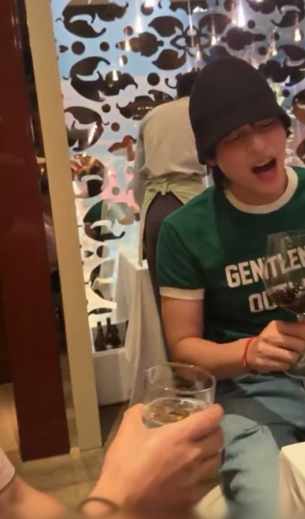 พม🍑 tweet media