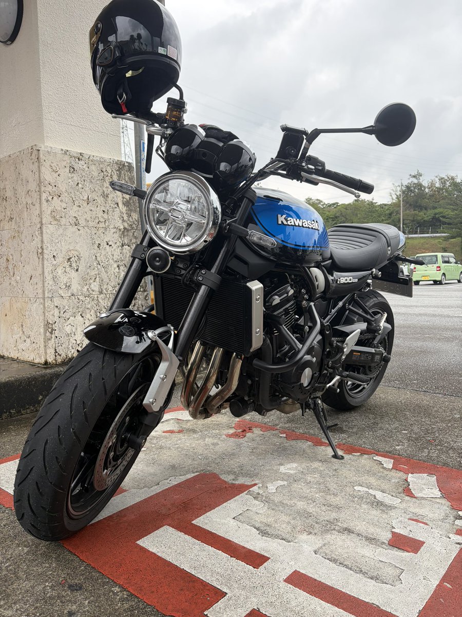 deodeo72H's tweet photo. 出張先でレンタル！
とても乗りやすい！
ノーマルなのに音が良い！
#バイクのある生活
#バイク乗りとして軽く自己紹介 https://t.co/eMwy5OdlSX