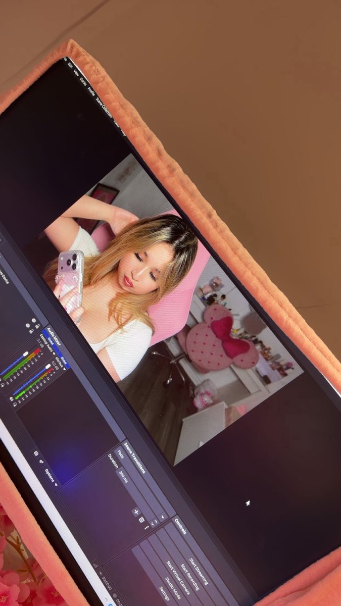 Royale Luna tweet media