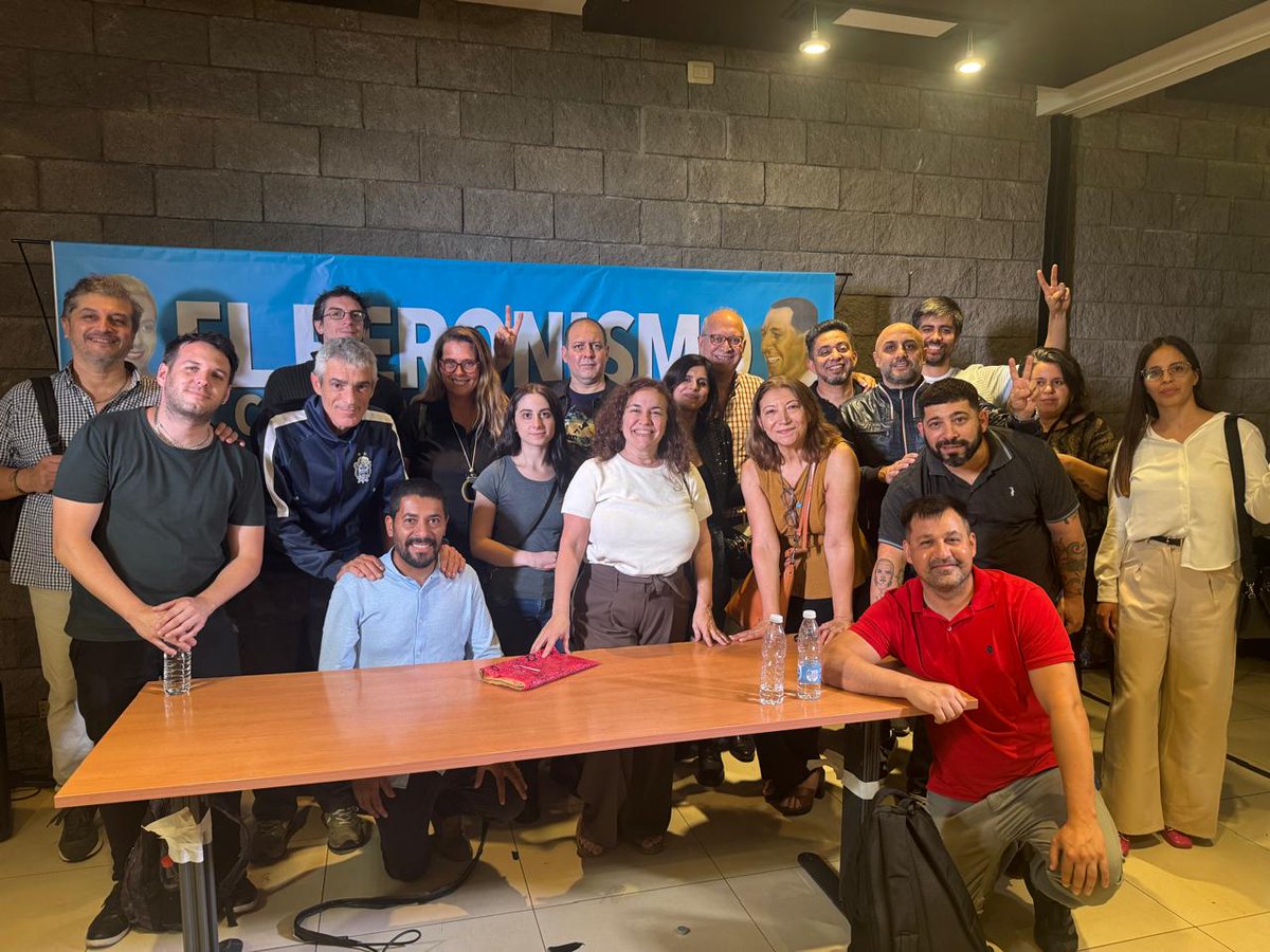 Agrupación LÍO tweet media