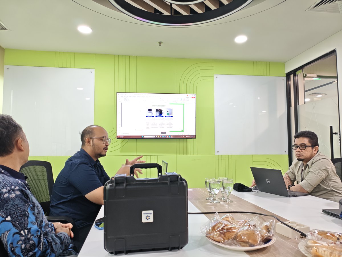GeosunNav's tweet photo. Next stop: Philippines 🇵🇭

Our team will be in the Philippines this Thursday, ready to connect, share, and demonstrate our LiDAR solutions in real scenarios.

If you’re interested in a live demo or project discussion, feel free to reach out — we’d be happy to meet you there. https://t.co/OWBnyVu2h9