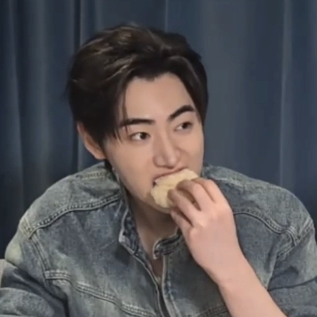 ❄️얼음별 tweet media