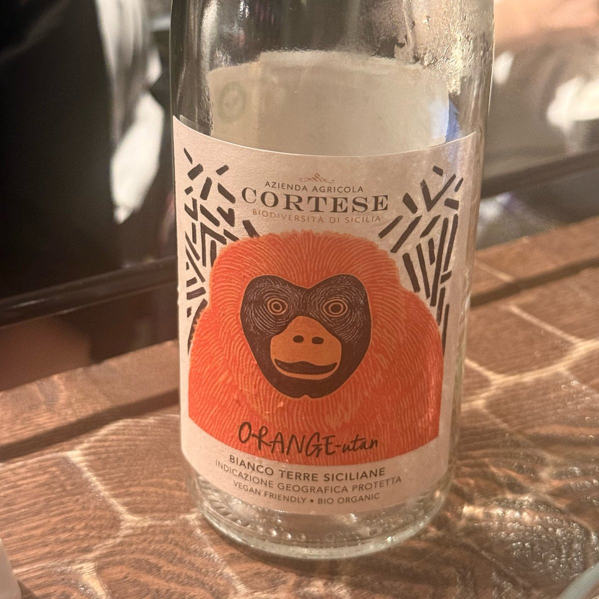 noct_ri's tweet photo. オレンジワインとっても飲みやすくて、気付いたらボトル空になってた😖 https://t.co/s13WzAUEjn