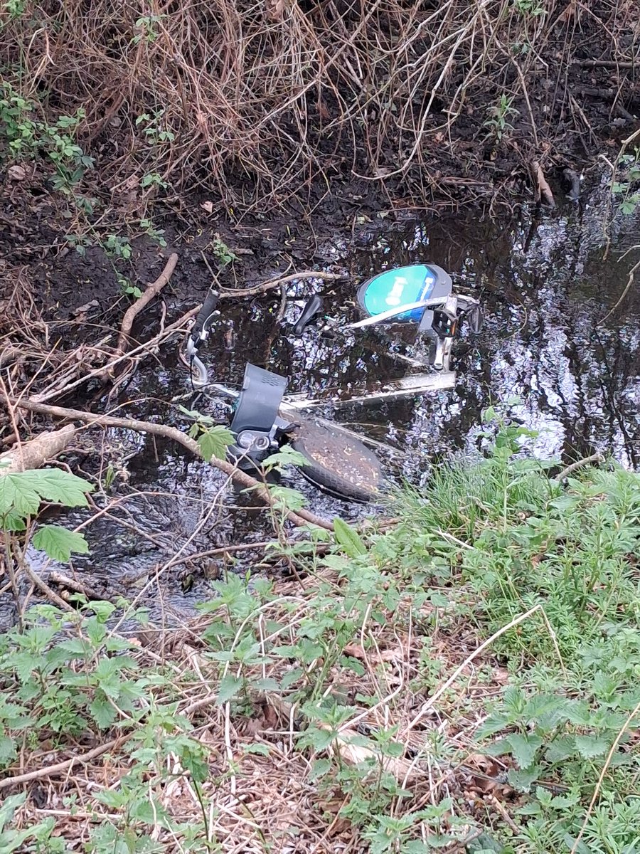 longers67's tweet photo. @BroadlandDC There is one of your electric bikes in the river Hors near the pathway of Horsbeck Way in Horsford, if you're interested. https://t.co/NFPLomdlOC