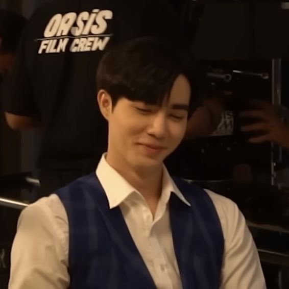 mica VAI VER O BTS ²⁸ tweet media