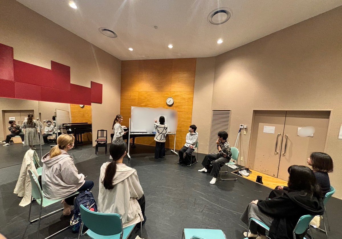 こんばんは！iCANDYです🌙
本日は、iCANDY,iRAINの合同ミーティングでした。
そして、近日中に練習会、オーディションの詳細を公開いたします！
お楽しみに！
⁡
#名古屋芸術大学 #声優アクティングコース #iCANDY #iRAIN