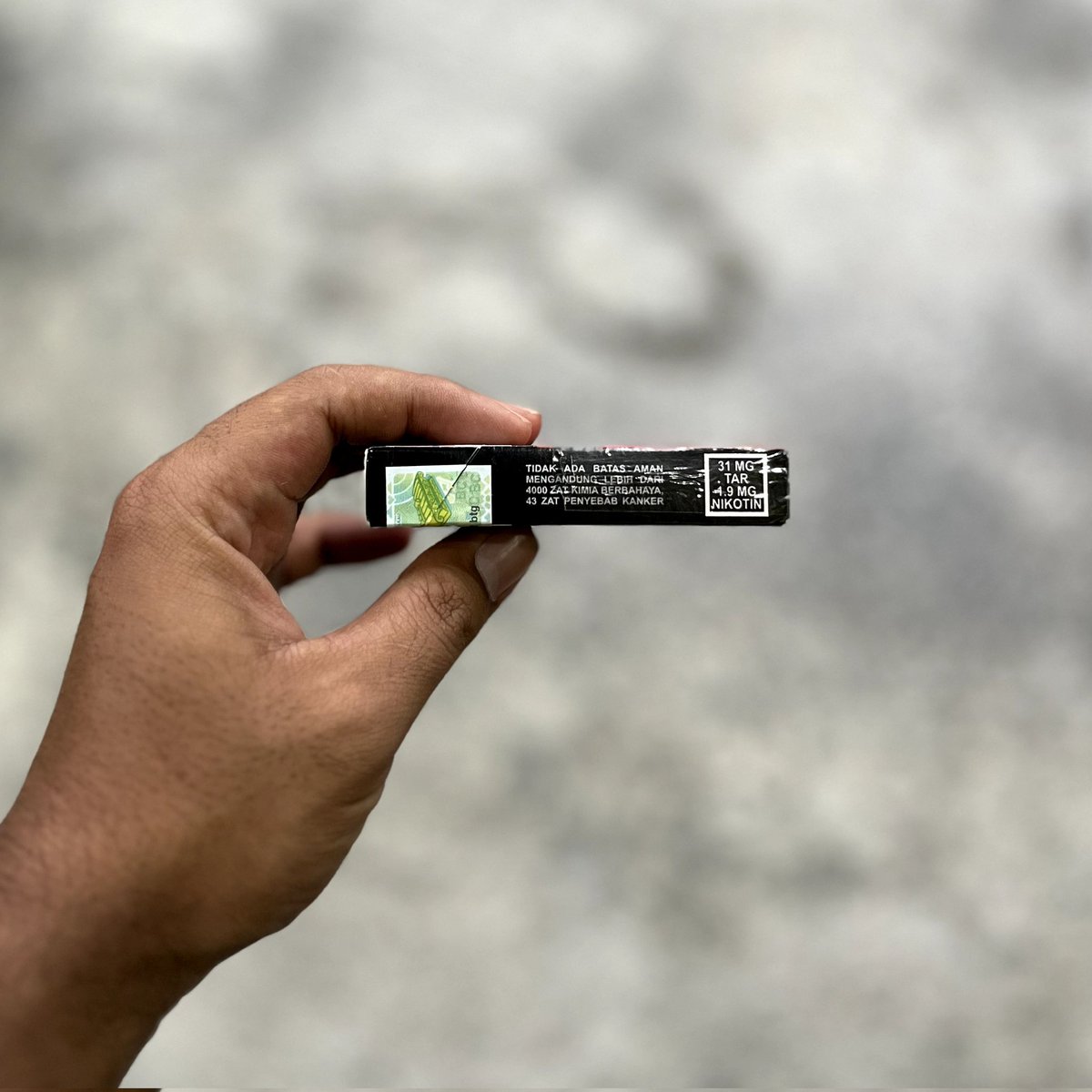 Rokok Indonesia tweet media