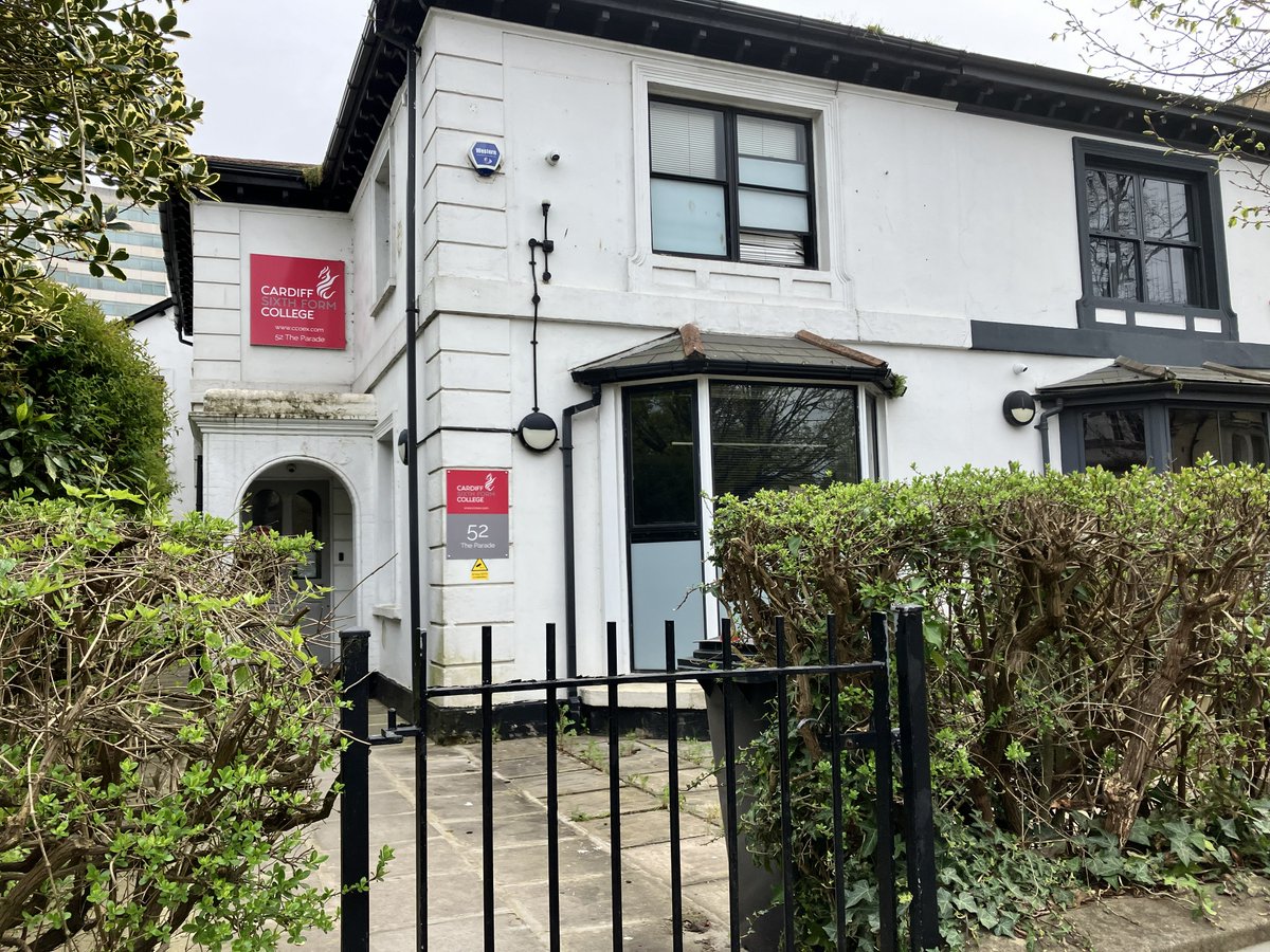 FletcherMorgan's tweet image. 52 The Parade, Cardiff
To Let or For Sale 
2,928 sq ft two storey office
6 parking spaces, bicycle storage
Benefits from shower
15 minutes walk City Centre
£42,500 pa rent, Price on application
#Cardiff #Office #Lease #Freehold
@Rightmove_Wales @LoopNet_UK @officeagents @Wales247