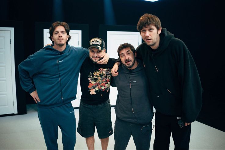 Софа | Человеческий котеныш🖤 tweet media