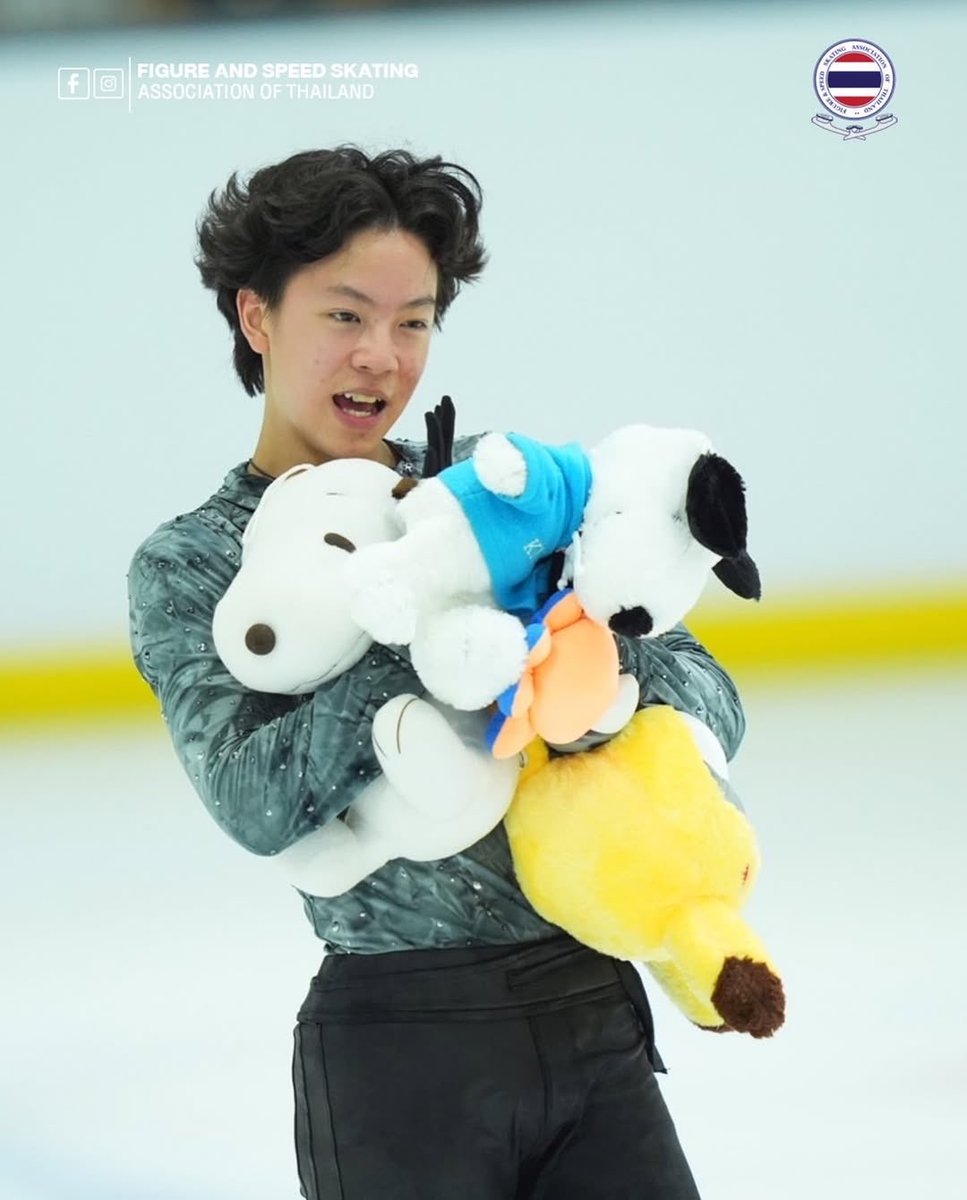 a tired hedgehog tweet media