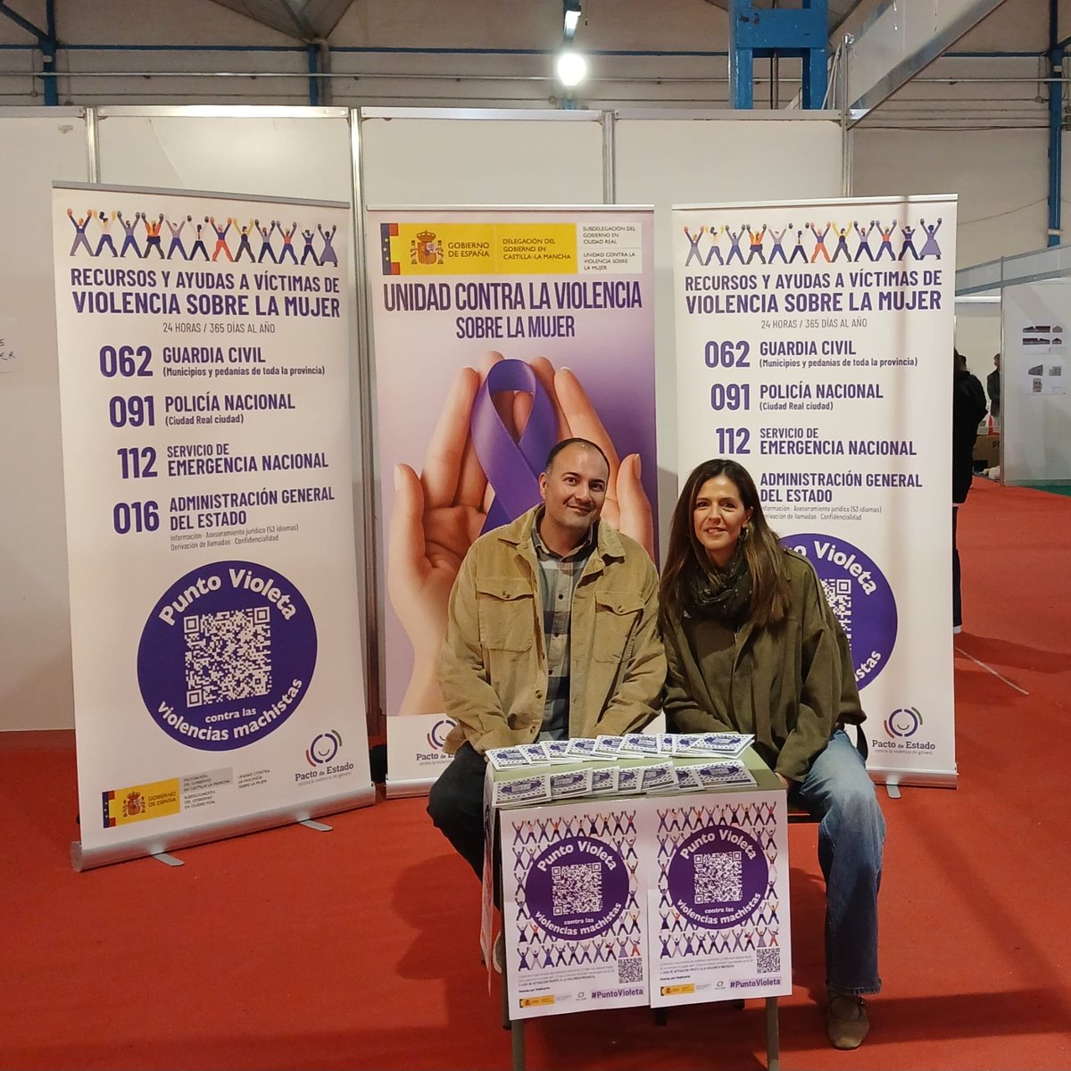 SubGobCREAL's tweet image. ¡Estamos presentes en la Feria de Formación Profesional de Castilla-La Mancha en Valdepeñas! 🎓💼

Contamos con un stand informativo del #PuntoVioleta , reafirmando nuestro compromiso con la formación en igualdad y violencia de género 💜
#FP #Igualdad #Valdepeñas