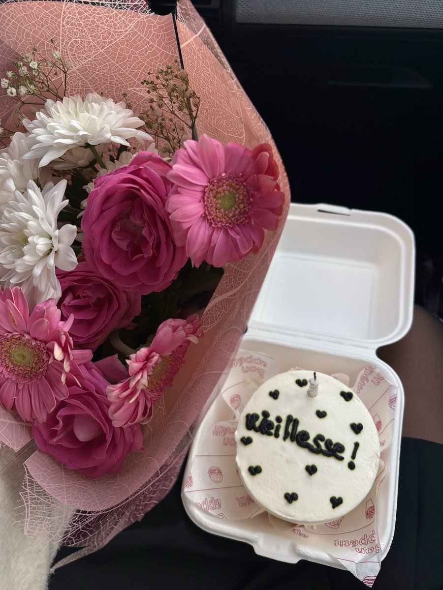 cœurs⁷ tweet media