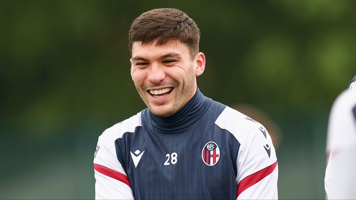 Bolognafc1909's tweet image. Focus on tomorrow 👀

#AstonVillaBologna #UEL #WeAreOne