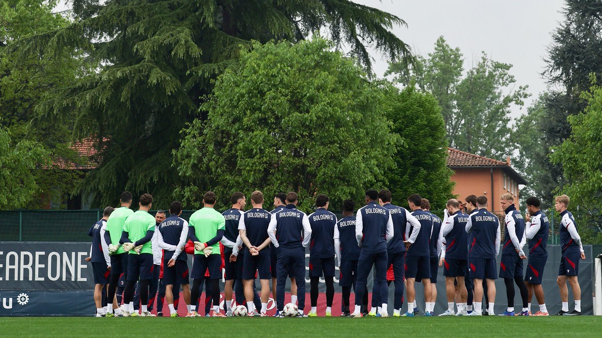 Bolognafc1909's tweet image. Focus on tomorrow 👀

#AstonVillaBologna #UEL #WeAreOne