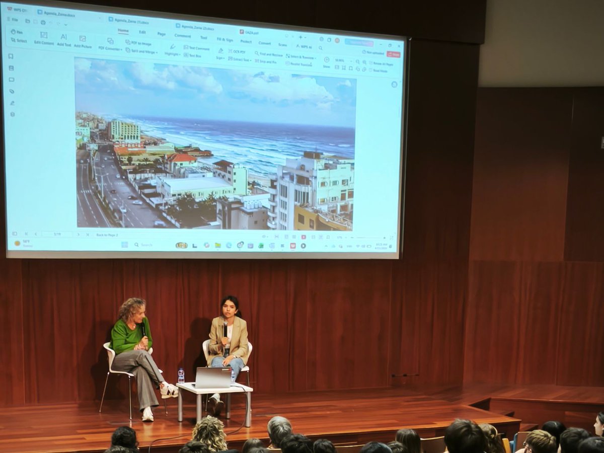 ajuntamentvng's tweet photo. 🎙️Zaina Qazzaz, periodista i defensora dels drets humans palestina, ha compartit el seu testimoni amb estudiants de secundària

🗓️Dimarts 21 d'abril oferirà una nova xerrada, oberta a la ciutadania de #VNG

T'interessa?👇 https://t.co/bJ16tkKU5V
#VilanovailaGeltru #DretsHumans https://t.co/cJgK6RMLfb