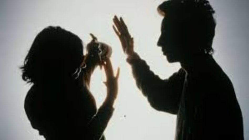 GoodNewsToday's tweet image. Vastu Tips: क्यों होता है घर में कलह-क्लेश? जानें दुर्भाग्य के लक्षण और उनको दूर करने के उपाय...

#Vastu #Horoscope #Astrology

पूरी ख़बर: shorturl.at/9pnEp