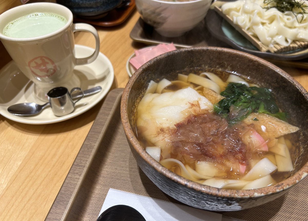 よしべ tweet media