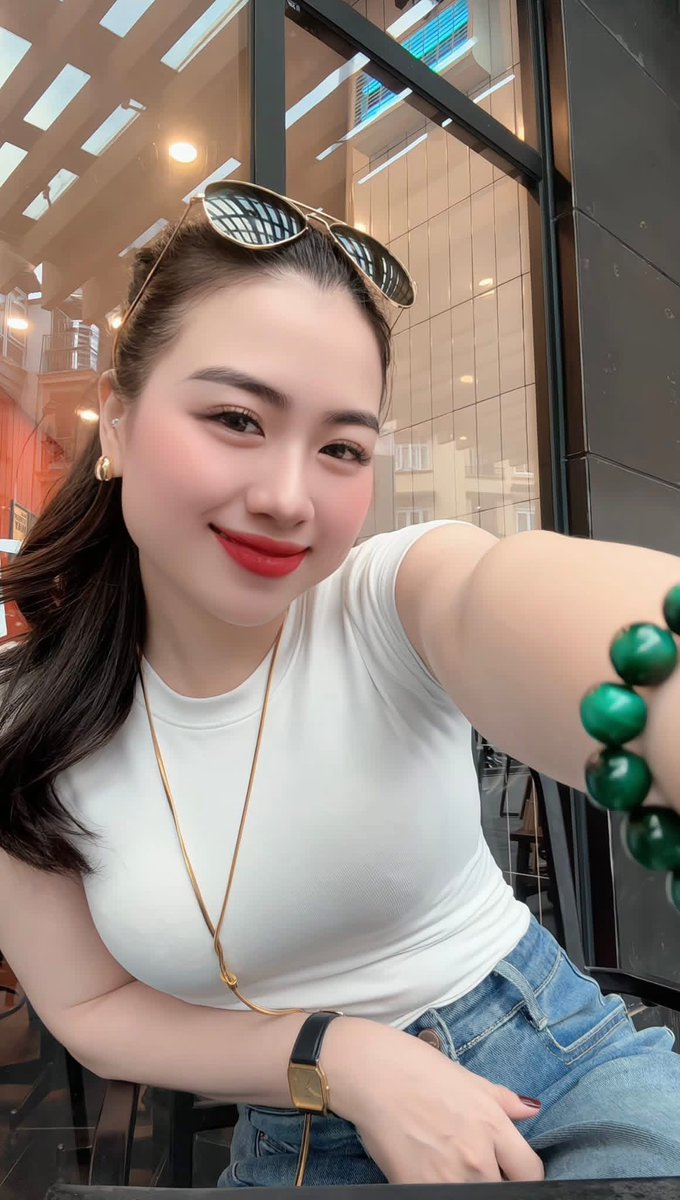 𝚝𝚛𝚊𝚗𝚐 𝚋𝚘𝚗𝚢 tweet media