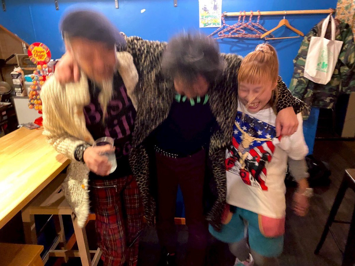 よしこ tweet media