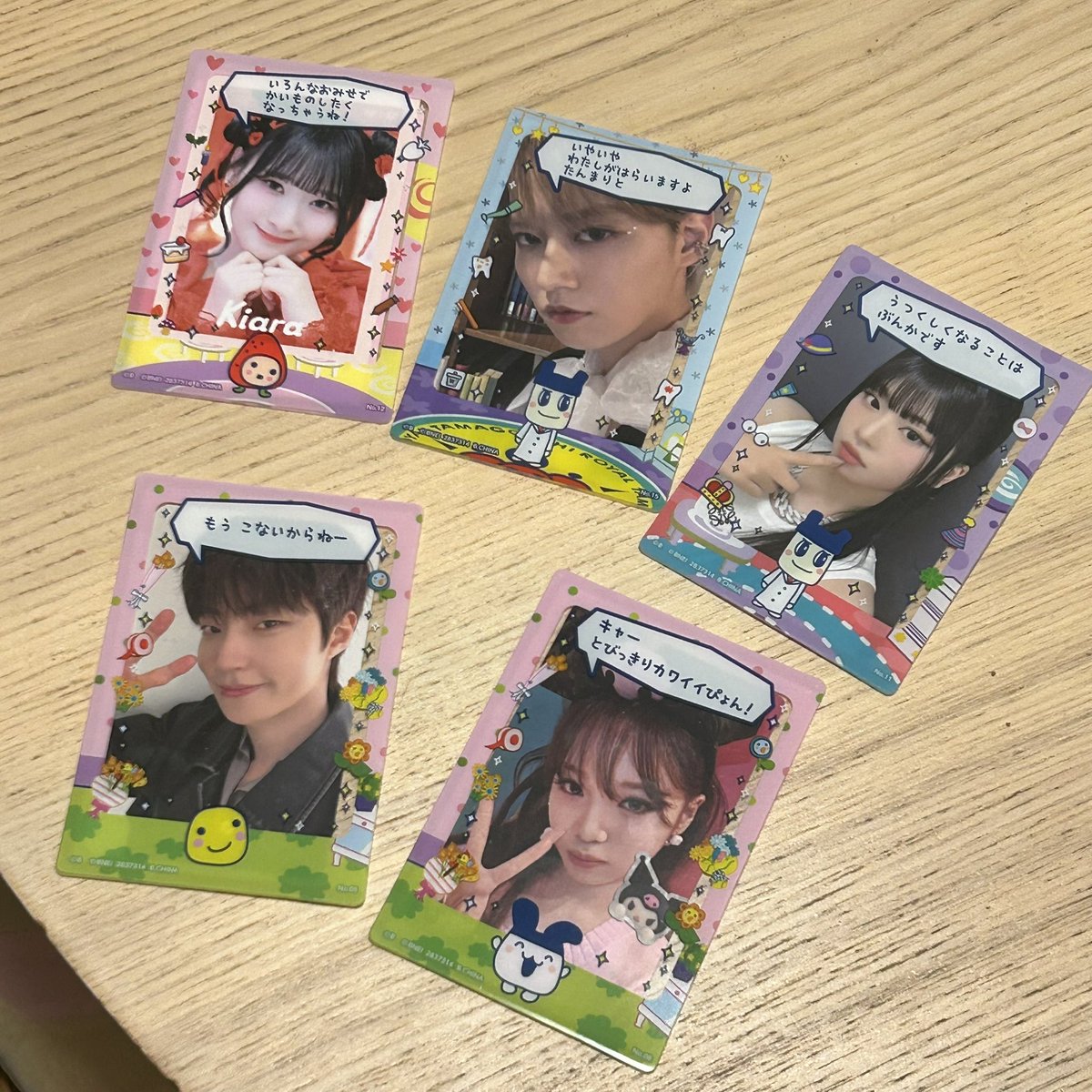 rikatiii's tweet photo. 久しぶりのこちらでのツイートがコレで申し訳ないのだが、
たまごっちカード&amp;フレームが最高すぎるという話をしたい（1000000回されている話）
今日から人生初の1人海外旅で心細いので、
こちらの方々にお供いただきます✨
白岩瑠姫くんがたんまり払ってくれて神👑（勝手に推しに払わせるな） https://t.co/5veTMWaYpj