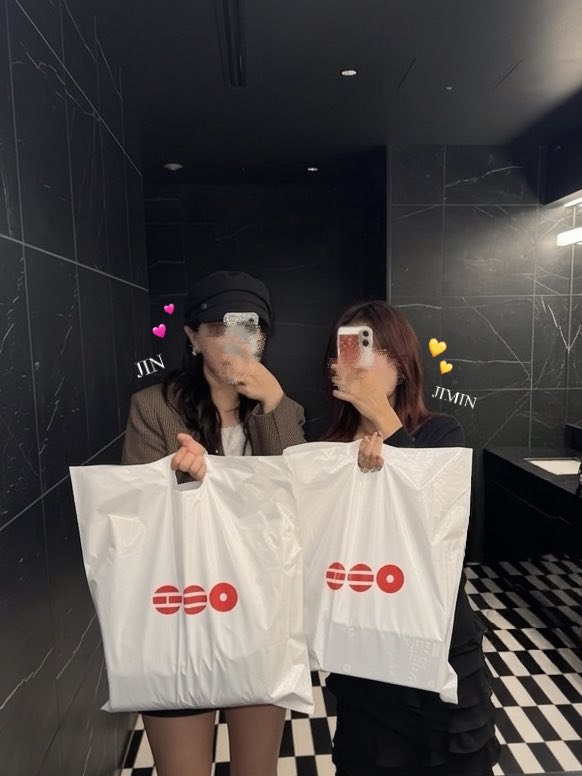 𝐇 tweet media