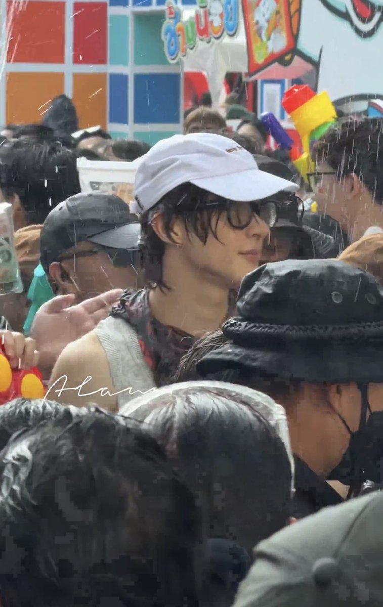 BitterHazel tweet media