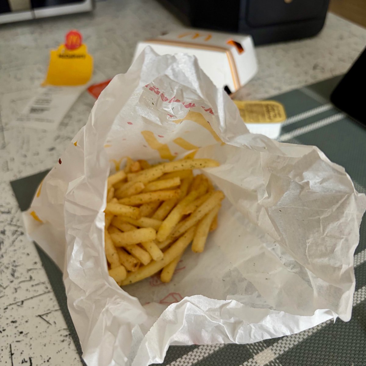 Ігор tweet media