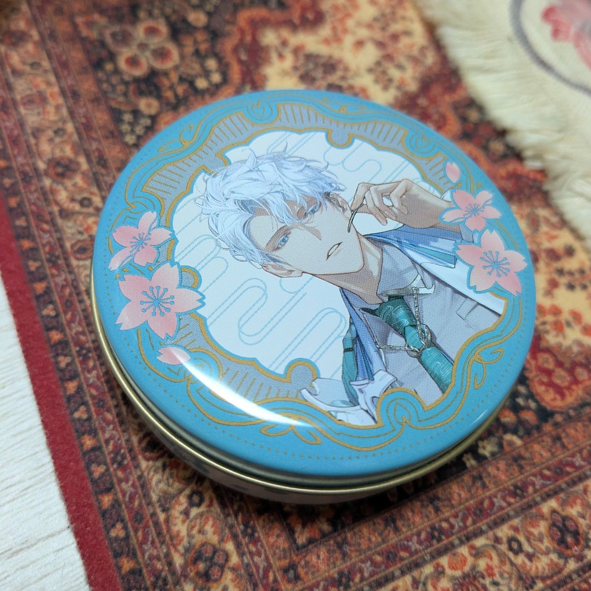 たまたま寄ったコンビニで見つけて即買い！
雲生さんー！やたー！
雲次と加州も欲しいけどまた出会えるかなぁ