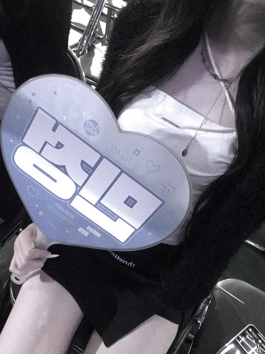 랑⟡.· tweet media