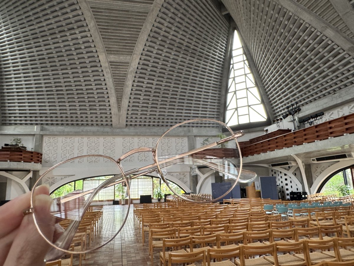 tk_nanairo's tweet photo. 【承認欲求】のMV撮影地の淀橋協会さんに、ご厚意で見学させて頂きました🌸
館内の様々な施設を案内していただき、たくさんお話も聞かせて頂きました✨️
とても美しい内観で、すごく癒されました😂
淀橋協会さん、本当にありがとうございました🙇‍♂️

 #櫻坂46 https://t.co/uSLHhx96Ql