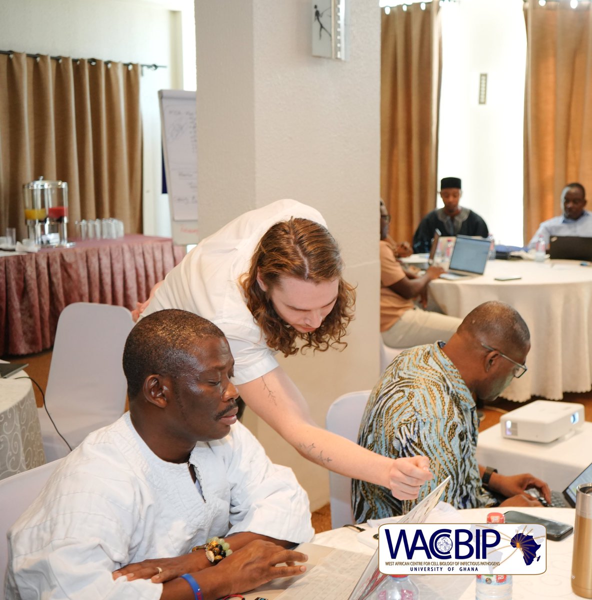 WACCBIP_UG's tweet image. Day 2 of the GDRS Stakeholder Engagement begins with hands-on sessions on the Reveal platform, led by Christina Riley. 

Participants are actively exploring the tool, working through real-time tasks and asking questions as they navigate challenges.
#GDRS #DigitalHealth